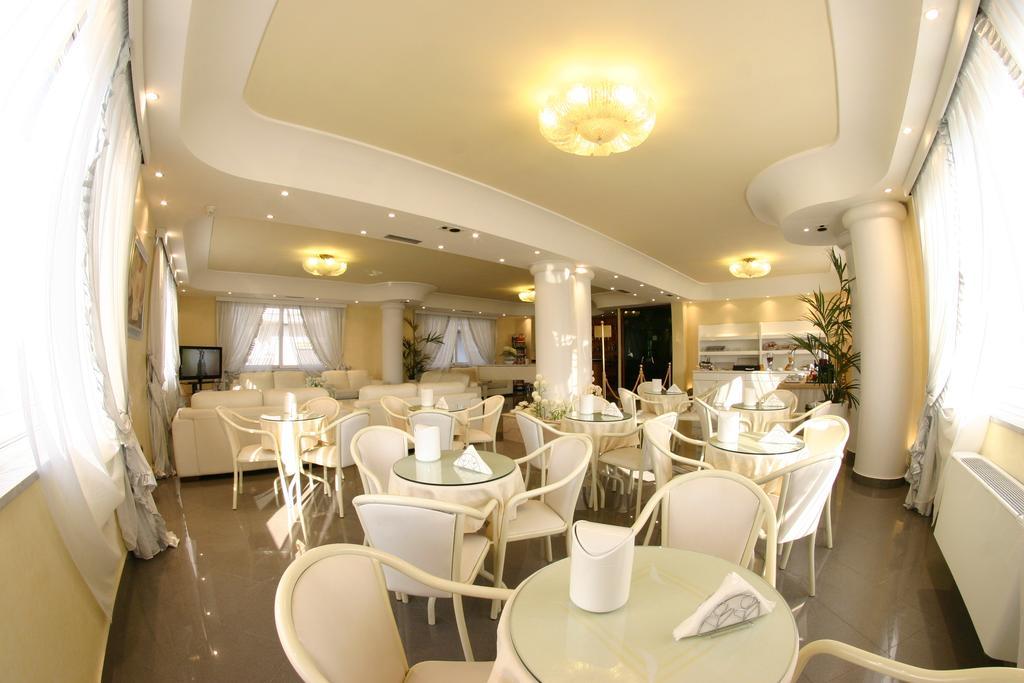 Hotel Luxor Casoria Kültér fotó