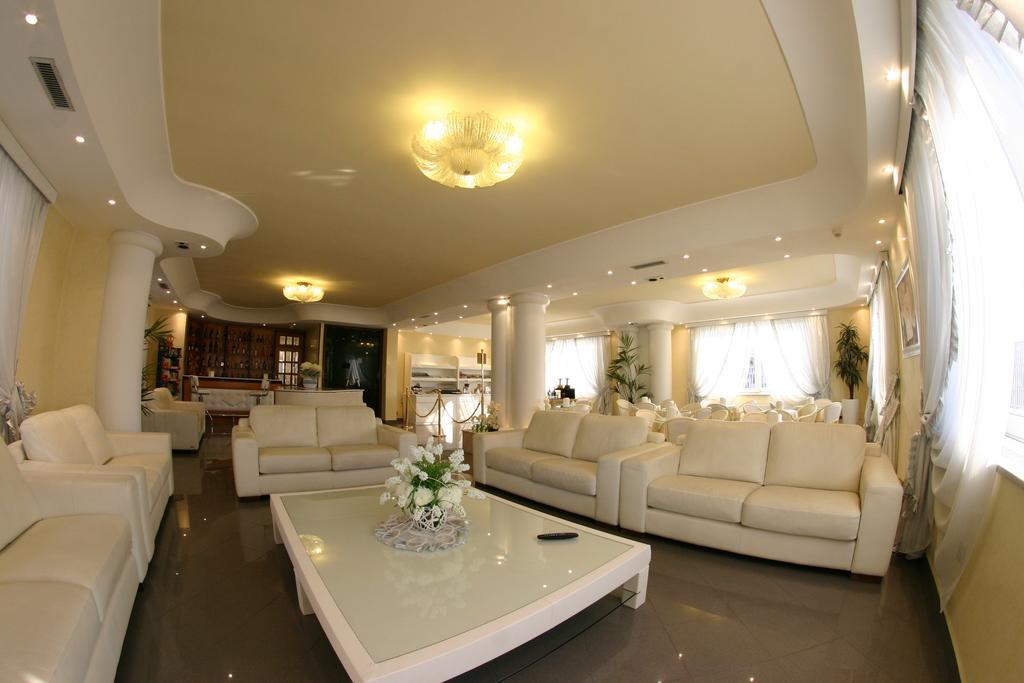 Hotel Luxor Casoria Kültér fotó