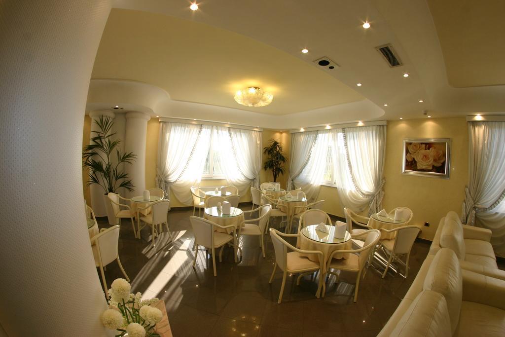 Hotel Luxor Casoria Kültér fotó