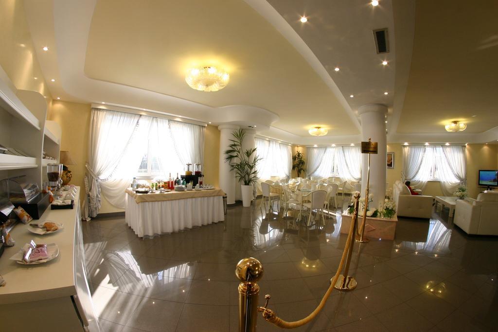 Hotel Luxor Casoria Kültér fotó