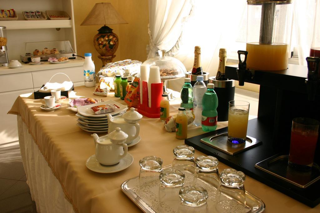 Hotel Luxor Casoria Kültér fotó