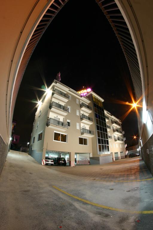 Hotel Luxor Casoria Kültér fotó