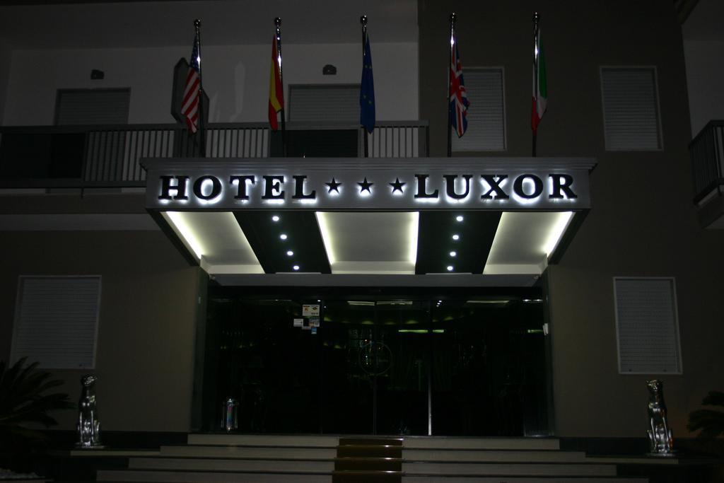 Hotel Luxor Casoria Kültér fotó