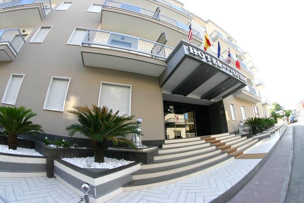 Hotel Luxor Casoria Kültér fotó