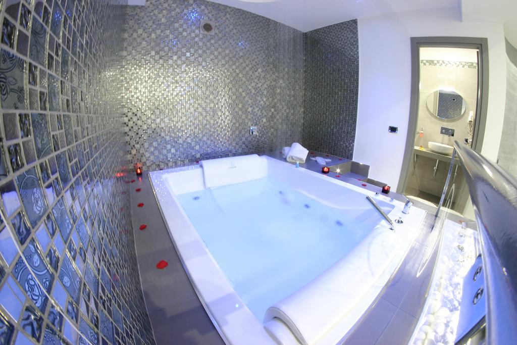Hotel Luxor Casoria Kültér fotó