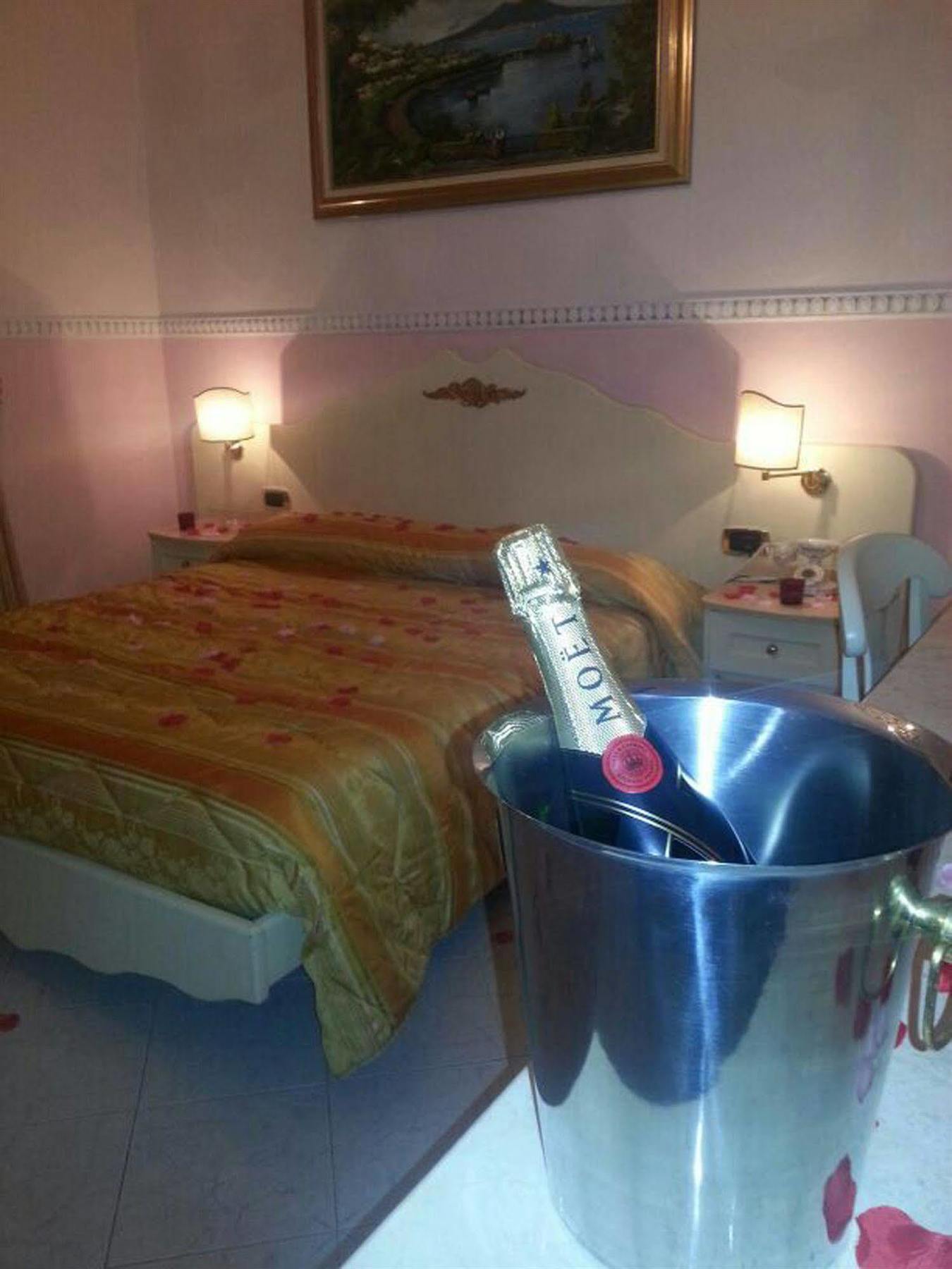 Hotel Luxor Casoria Kültér fotó